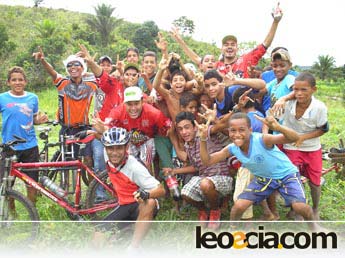 Fotos: Leo, Renato e Jnior